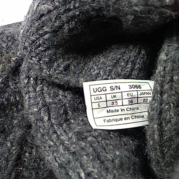 UGG - Picture 4 of 4